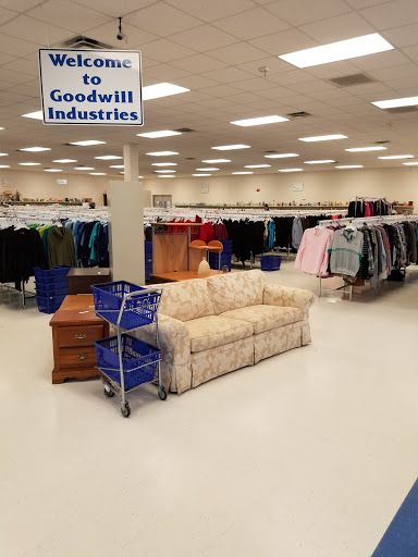 Thrift Store «GCF Donation Center & Store (Avent Ferry)», reviews and photos