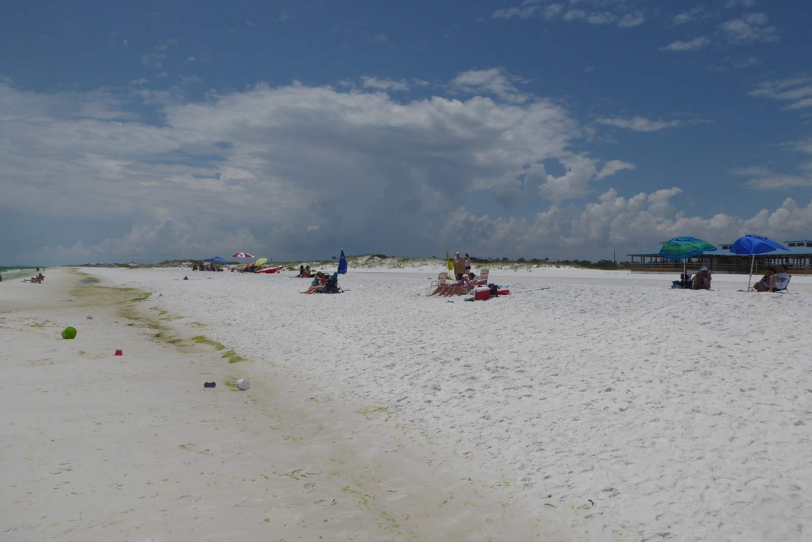 Photo de Eglin Beach Park avec rivage droit, long