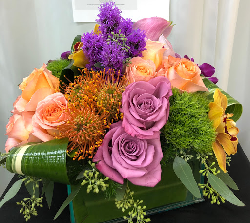Florist «Ultima Florals», reviews and photos, 81-02 37th Ave, Jackson Heights, NY 11372, USA