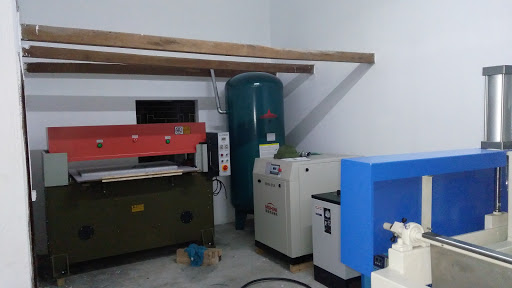 CÔNG TY TNHH ĐẦU TƯ SẢN XUẤT VÀ THƯƠNG MẠI MINH TRƯỜNG