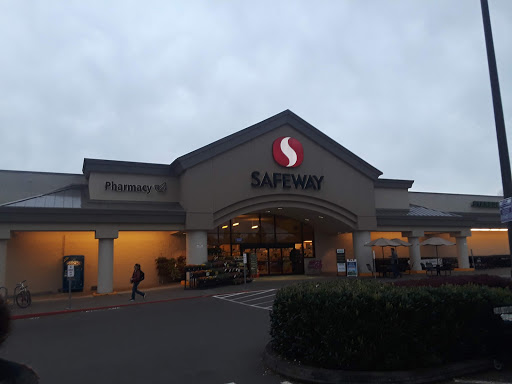 Grocery Store «Safeway», reviews and photos, 4990 River Rd N, Keizer, OR 97303, USA