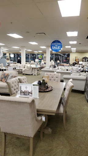 Furniture Store «Raymour & Flanigan Furniture and Mattress Store», reviews and photos, 2795 Richmond Ave, Staten Island, NY 10314, USA