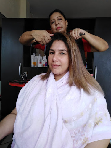 Opiniones de Denisse Beauty Salon en Portoviejo - Peluquería
