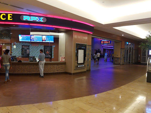 Movie Theater «Regal Cinemas Broward Stadium 12 & RPX», reviews and photos, 8000 W Broward Blvd, Plantation, FL 33388, USA