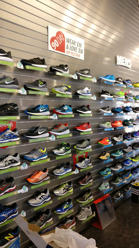 Running Store «Road Runner Sports», reviews and photos, 1835 Newport Blvd, Costa Mesa, CA 92627, USA