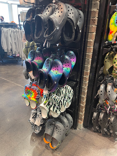 Shoe Store «Foot Locker», reviews and photos, 990 Gulfgate Center Mall, Houston, TX 77087, USA