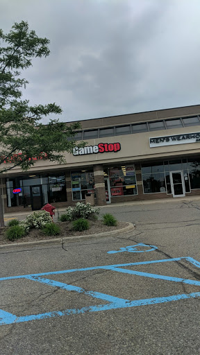Video Game Store «GameStop», reviews and photos, 878 W Eisenhower Pkwy, Ann Arbor, MI 48103, USA