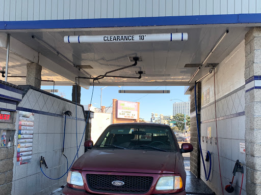 Town & Country Car Wash en Long Beach