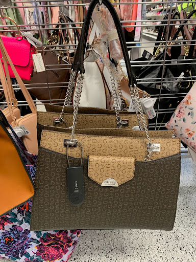 Clothing Store «Ross Dress for Less», reviews and photos, 1425 E Hallandale Beach Blvd, Hallandale Beach, FL 33009, USA