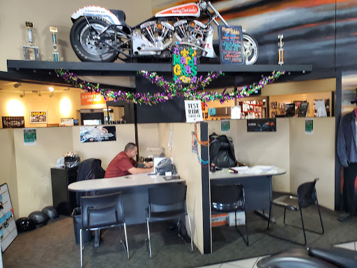 Harley-Davidson Dealer «Mancuso Harley-Davidson Central», reviews and photos, 535 N Loop W Fwy, Houston, TX 77018, USA