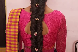 Bhavana Ladies Salon And Academy image