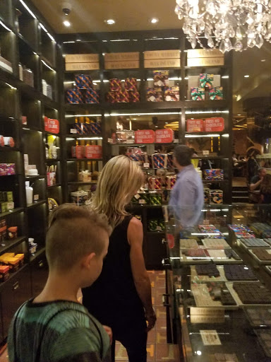 Restaurant «Max Brenner», reviews and photos, 745 Boylston St, Boston, MA 02116, USA