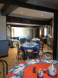 Atmosphère du Restaurant Auberge du Rocher à Monthault - n°8