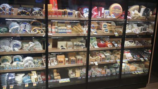 Supermarket «Market 32», reviews and photos, 990 Torringford St, Torrington, CT 06790, USA