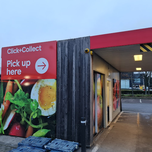 Grocery Click & Collect Tesco Kingston - Milton Keynes