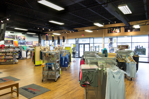 Sporting Goods Store «Fleet Feet Sports Columbus», reviews and photos, 1270 E Powell Rd, Lewis Center, OH 43035, USA