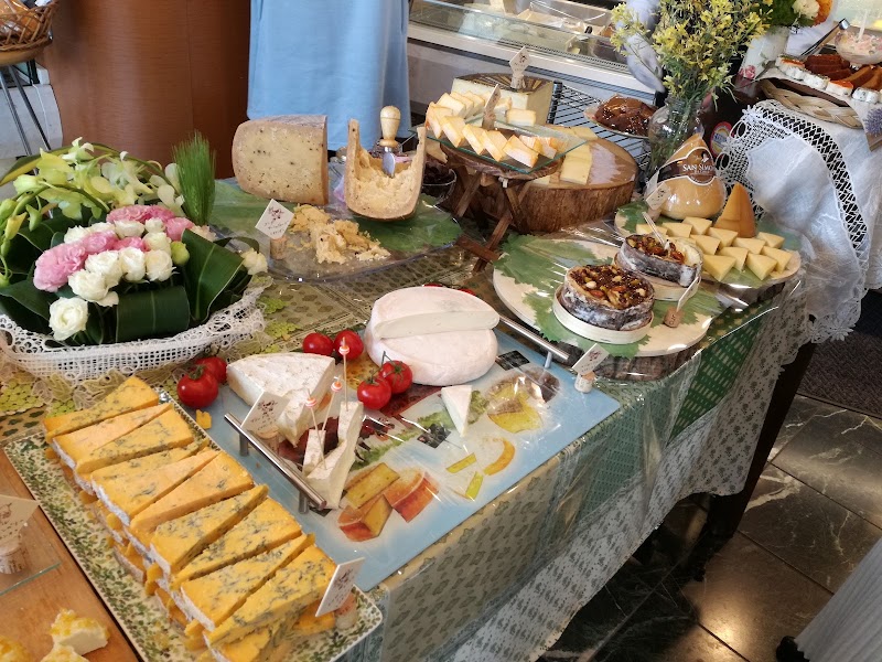 サロンドテチーズ王国 東京都立川市栄町 チーズ専門店 飲食店 グルコミ
