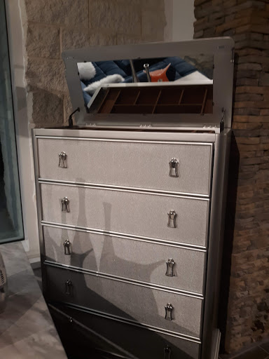 Furniture Store «Rooms To Go & Rooms To Go Kids Furniture Store - Mobile», reviews and photos, 3720 Airport Blvd, Mobile, AL 36608, USA