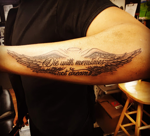 Tattoo Shop «Art In Motion Inc Tattooing», reviews and photos, 415 S Broadway St, Medina, OH 44256, USA