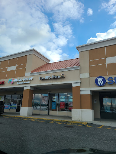 Shipping and Mailing Service «The UPS Store», reviews and photos, 209 Glen Cove Rd, Carle Place, NY 11514, USA