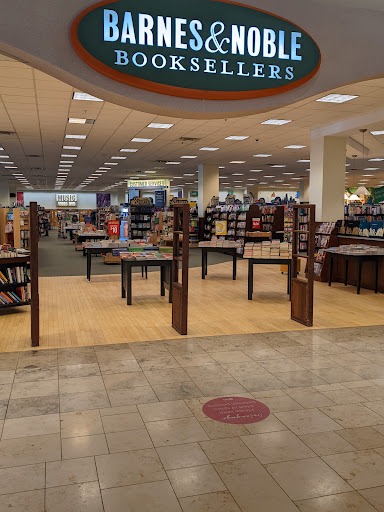 Book Store «Barnes & Noble», reviews and photos, 3000 Prairie Center Dr, Eden Prairie, MN 55344, USA