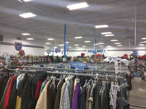 Thrift Store «Pebble Creek Goodwill Retail Store & Donation Center», reviews and photos, 15433 W McDowell Rd, Goodyear, AZ 85395, USA