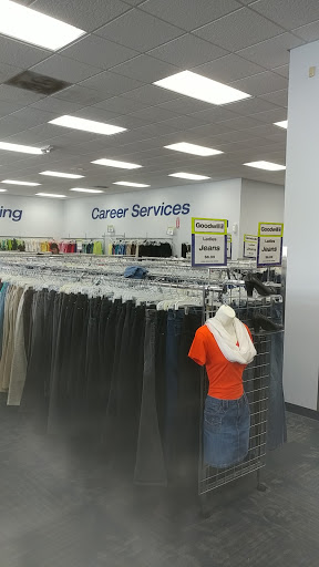 Thrift Store «Goodwill Bailey Bridge Retail Store», reviews and photos, 11749 Hull Street Rd, Midlothian, VA 23112, USA