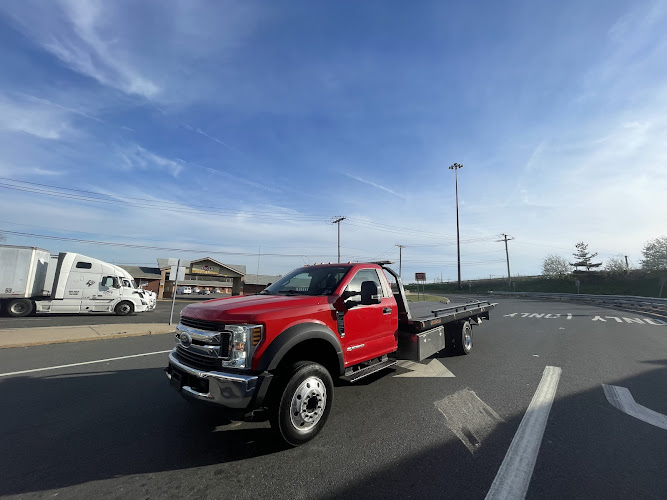 Auto Tune Up Service in the US: Boost Your Vehicle&#039;s Performance at Six Stars Auto Sales and Phoenix Truxx