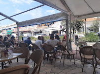 Atmosphère du Café Café de Paris à Soorts-Hossegor - n°3