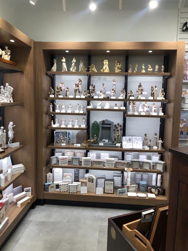 Religious Goods Store «Deseret Book», reviews and photos, 2230 17th St, Santa Ana, CA 92705, USA