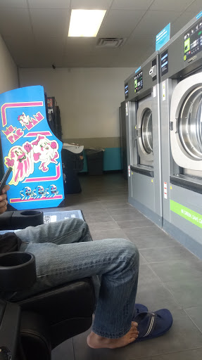 Laundry Service «Waters Express Laundry Center», reviews and photos, 4333 W Waters Ave, Tampa, FL 33614, USA