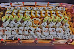Senday Sushi image