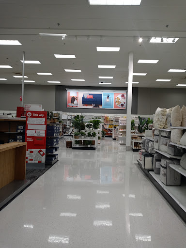 Department Store «Target», reviews and photos, 300 S Randall Rd, Elgin, IL 60123, USA
