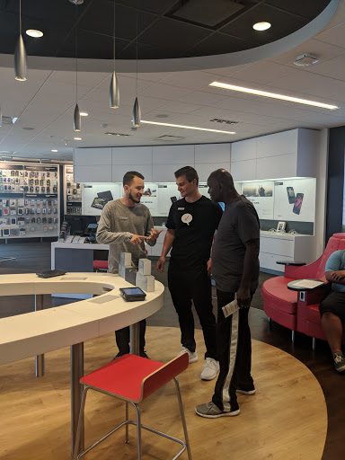 Cell Phone Store «Verizon», reviews and photos, 950 Antelope Dr, Layton, UT 84041, USA