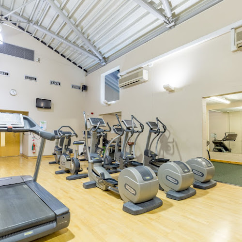 Reviews of Whitechapel Sports Centre in London - Sports Complex