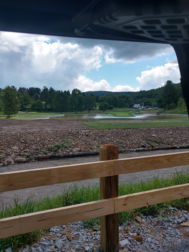 Golf Course «Pleasant Valley Country Club», reviews and photos, 440 Pleasant Valley Rd, Connellsville, PA 15425, USA