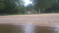 Φωτογραφία του McKenzie Beach και η εγκατάσταση