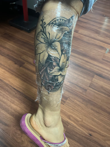 Tattoo Shop «Stuck On You Tattoos & Piercings», reviews and photos, 4102 Gus Thomasson Rd, Mesquite, TX 75150, USA