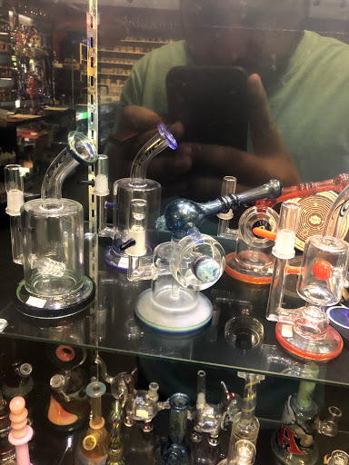 Vaporizer Store «Vapors Smoke shop», reviews and photos, 501 Hargrove Rd E f, Tuscaloosa, AL 35401, USA
