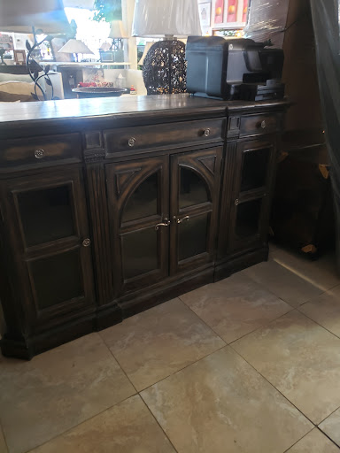 Furniture Store «J and B Furniture Consignments», reviews and photos, 42407 N Vision Way #101, Anthem, AZ 85086, USA