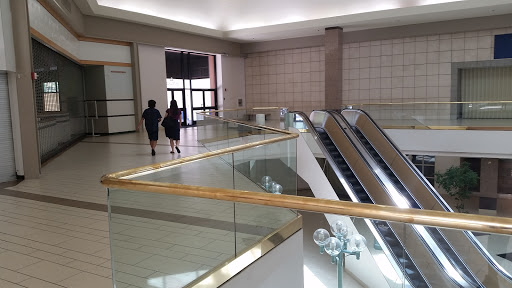 Shopping Mall «Vallco Shopping Mall», reviews and photos, 10123 N Wolfe Rd, Cupertino, CA 95014, USA