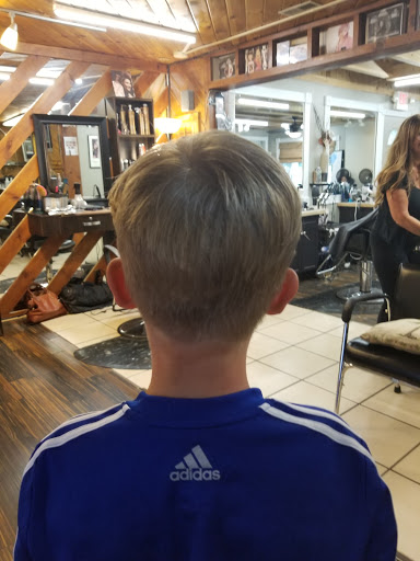 Hair Salon «Wild Hairs Salon», reviews and photos, 508 Denise Ct, Williamstown, NJ 08094, USA