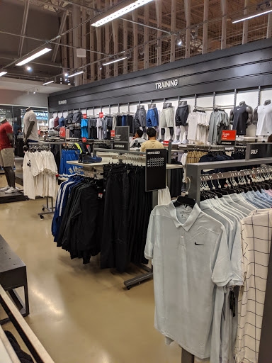 Clothing Store «Nike Factory Store», reviews and photos, 167 Opry Mills Dr, Nashville, TN 37214, USA