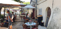 Atmosphère du Restaurant Les Templiers à Roquebrune-sur-Argens - n°1