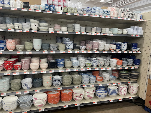 Grocery Store «Dragon Star Oriental Foods», reviews and photos, 633 W Minnehaha Ave, St Paul, MN 55104, USA