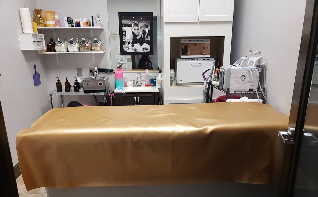 Love & Luxe Beauty 78660