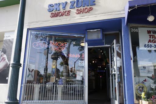 Tobacco Shop «Sky Zone Smoke Shop», reviews and photos, 2664 Broadway, Redwood City, CA 94063, USA