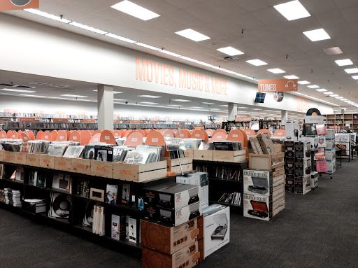 Used Book Store «2nd & Charles», reviews and photos, 401 US-190, Covington, LA 70433, USA