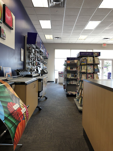 Print Shop «FedEx Office Print & Ship Center», reviews and photos, 9925 W McDowell Rd Suite 105, Avondale, AZ 85392, USA