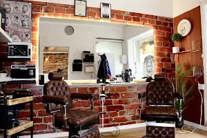 Salong Paris & Barbershop image